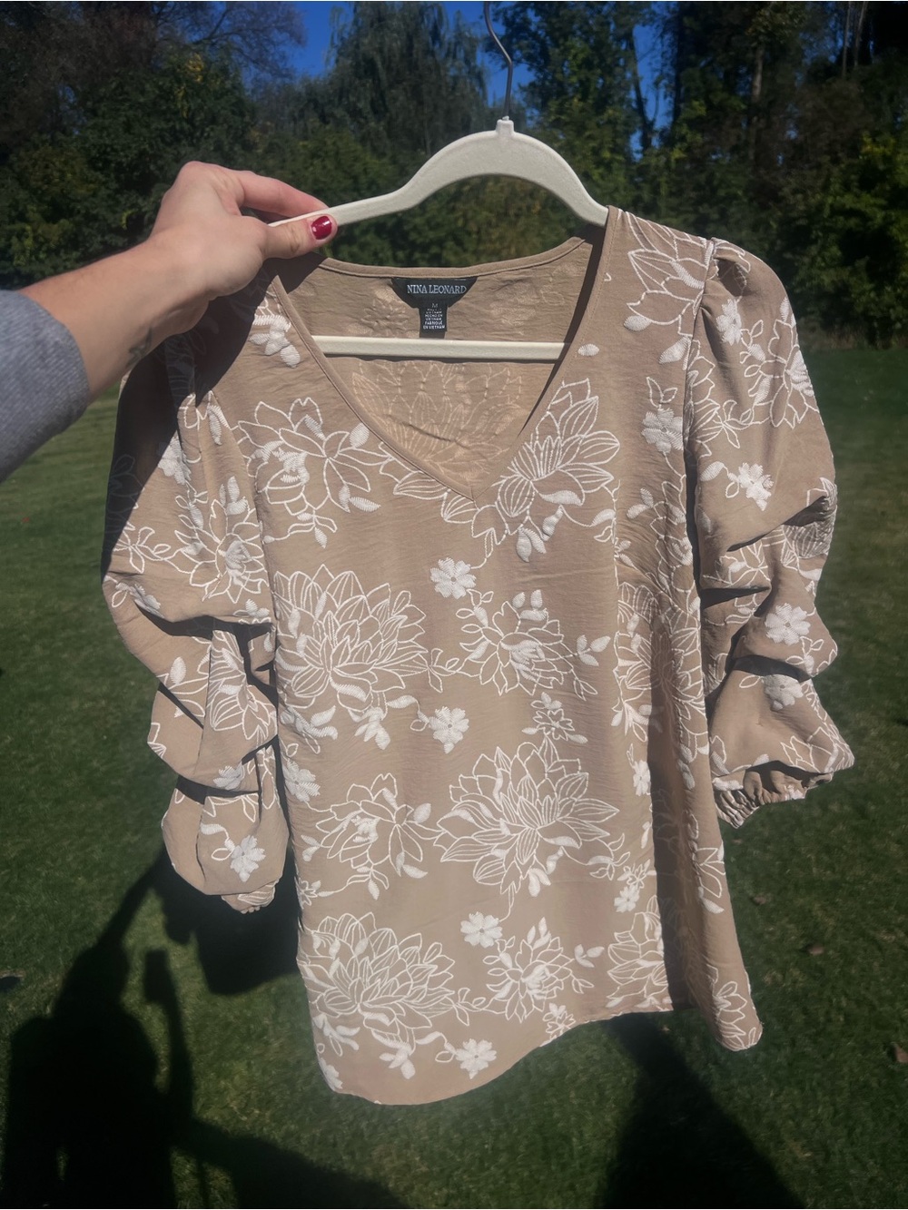 Nina Leonard Tan Floral Embroidered V-Neck Top Size Medium